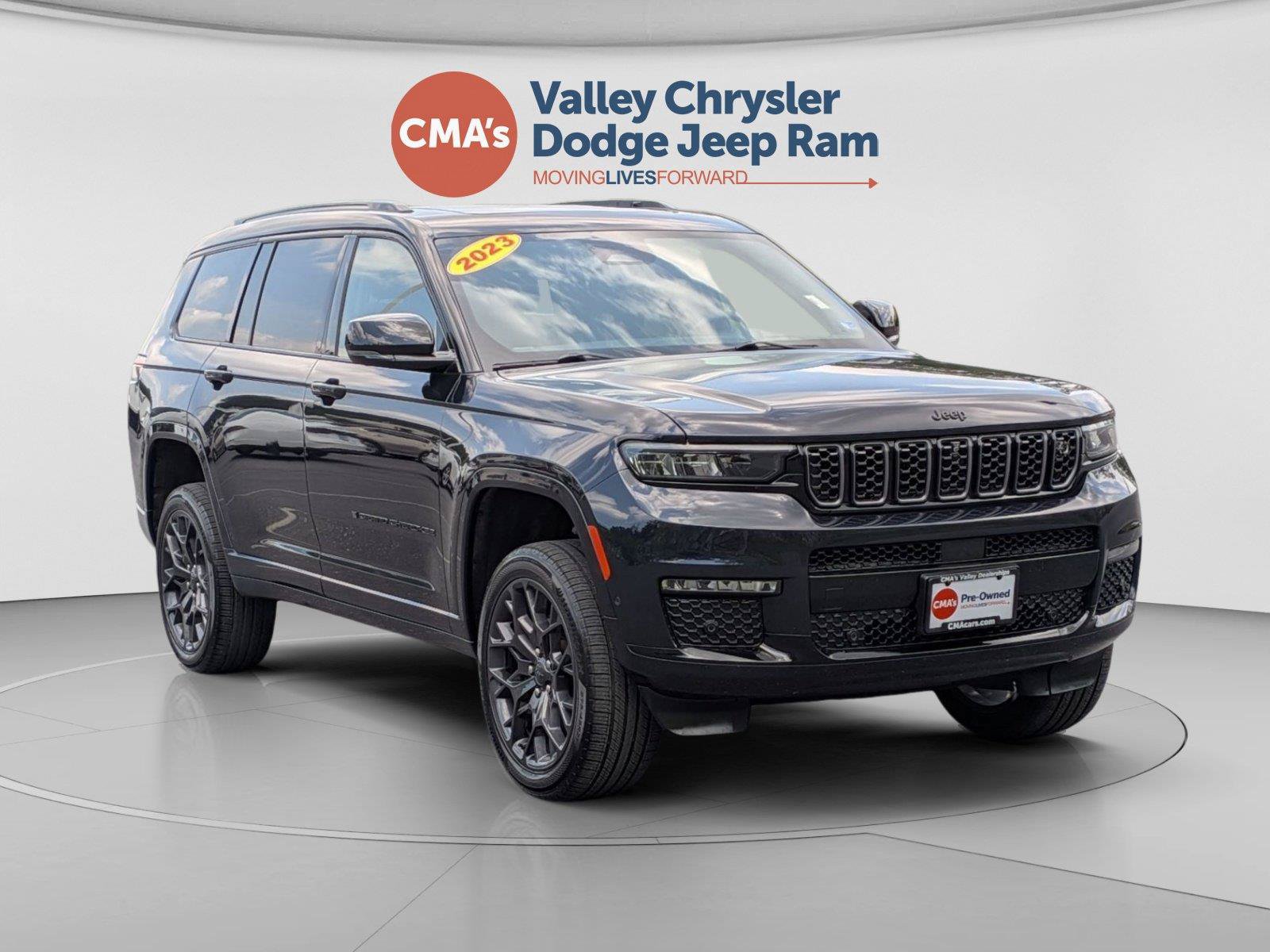 Used 2023 Jeep Grand Cherokee L Summit AWD/4WD image 7