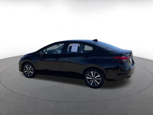 Used 2025 Nissan Versa SV image 10