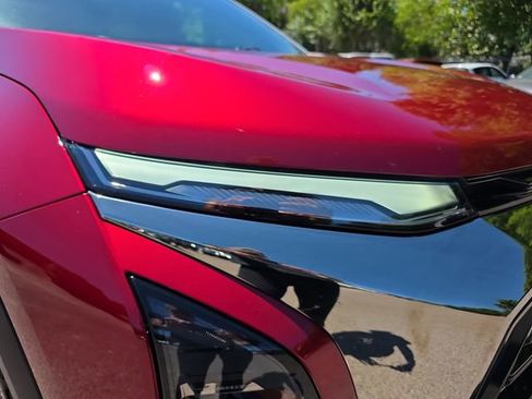 Used 2025 Chevrolet Equinox ACTIV w/ Safety and Technology Package AWD/4WD image 14