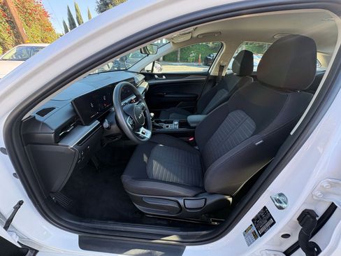 Used 2025 Kia K5 LXS image 25