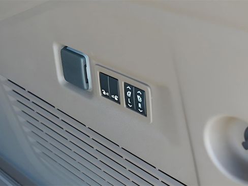 New 2026 GMC Yukon XL Denali w/ Denali Reserve Package image 28