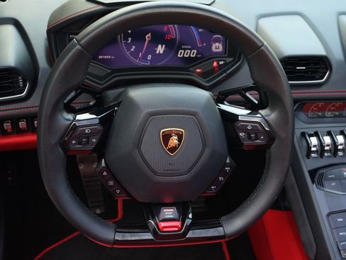 Used 2017 Lamborghini Huracan LP 610-4 AWD/4WD image 13