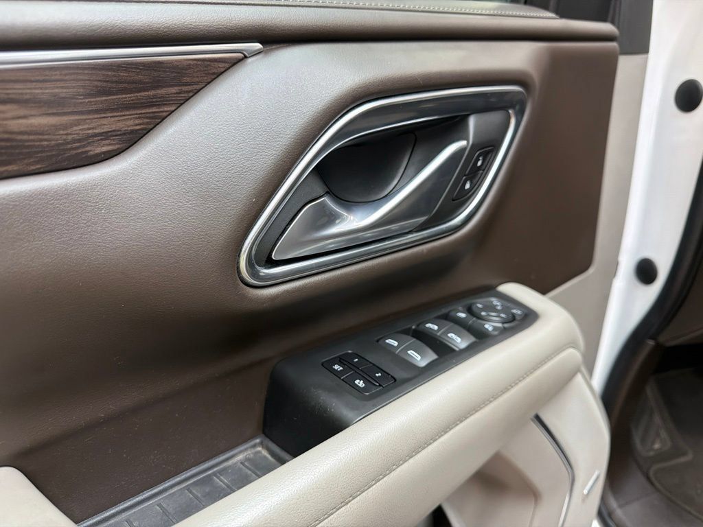 Used 2022 Chevrolet Tahoe LT w/ Luxury Package RWD image 23