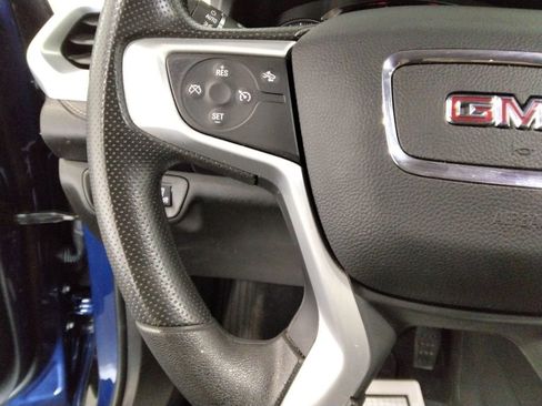 Used 2023 GMC Acadia SLE w/ Elevation Edition image 13