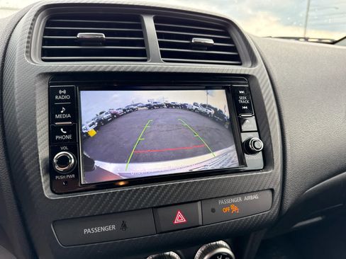 Used 2024 Mitsubishi Outlander Sport ES AWD/4WD image 16