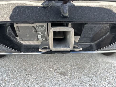 Used 2021 Volkswagen Atlas Cross Sport SEL R-Line FWD image 33