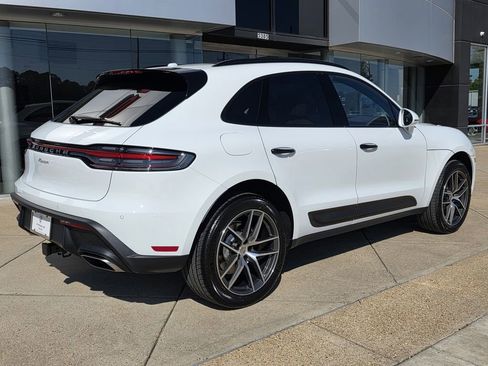 New 2026 Porsche Macan image 8
