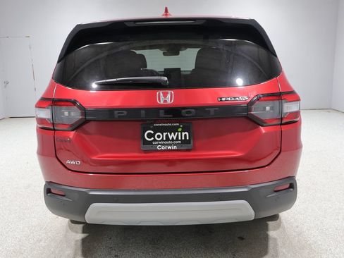 Used 2023 Honda Pilot EX-L image 3