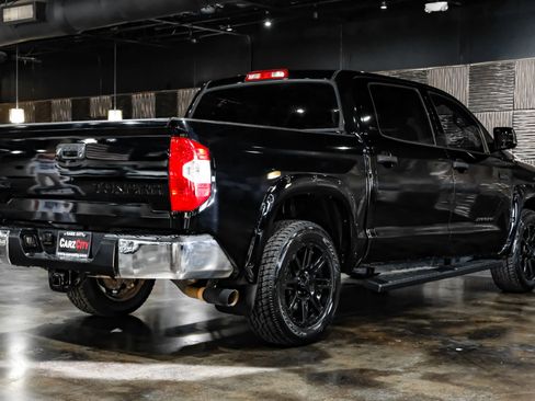 Used 2019 Toyota Tundra SR5 w/ SR5 Upgrade Package AWD/4WD image 11