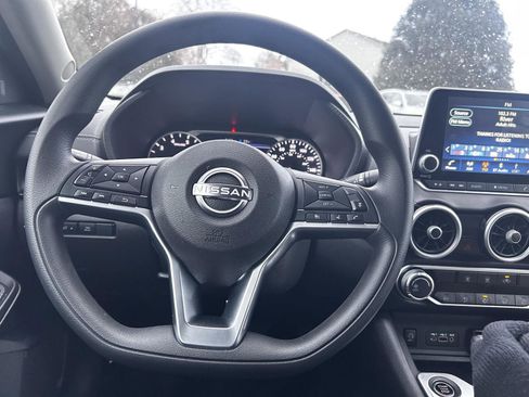 Used 2025 Nissan Sentra SV image 23