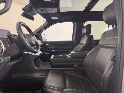 Certified 2025 Ford Expedition Tremor AWD/4WD image 18