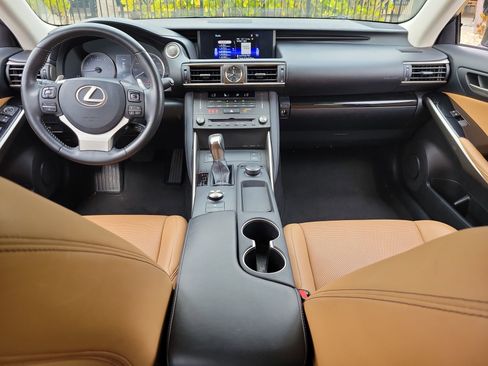 Used 2019 Lexus IS 300 w/ Premium Package image 14