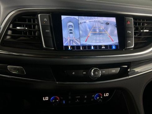 Used 2022 Buick Enclave Premium image 22