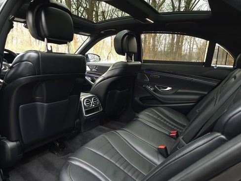 Used 2020 Mercedes-Benz S 560 4MATIC Sedan image 14