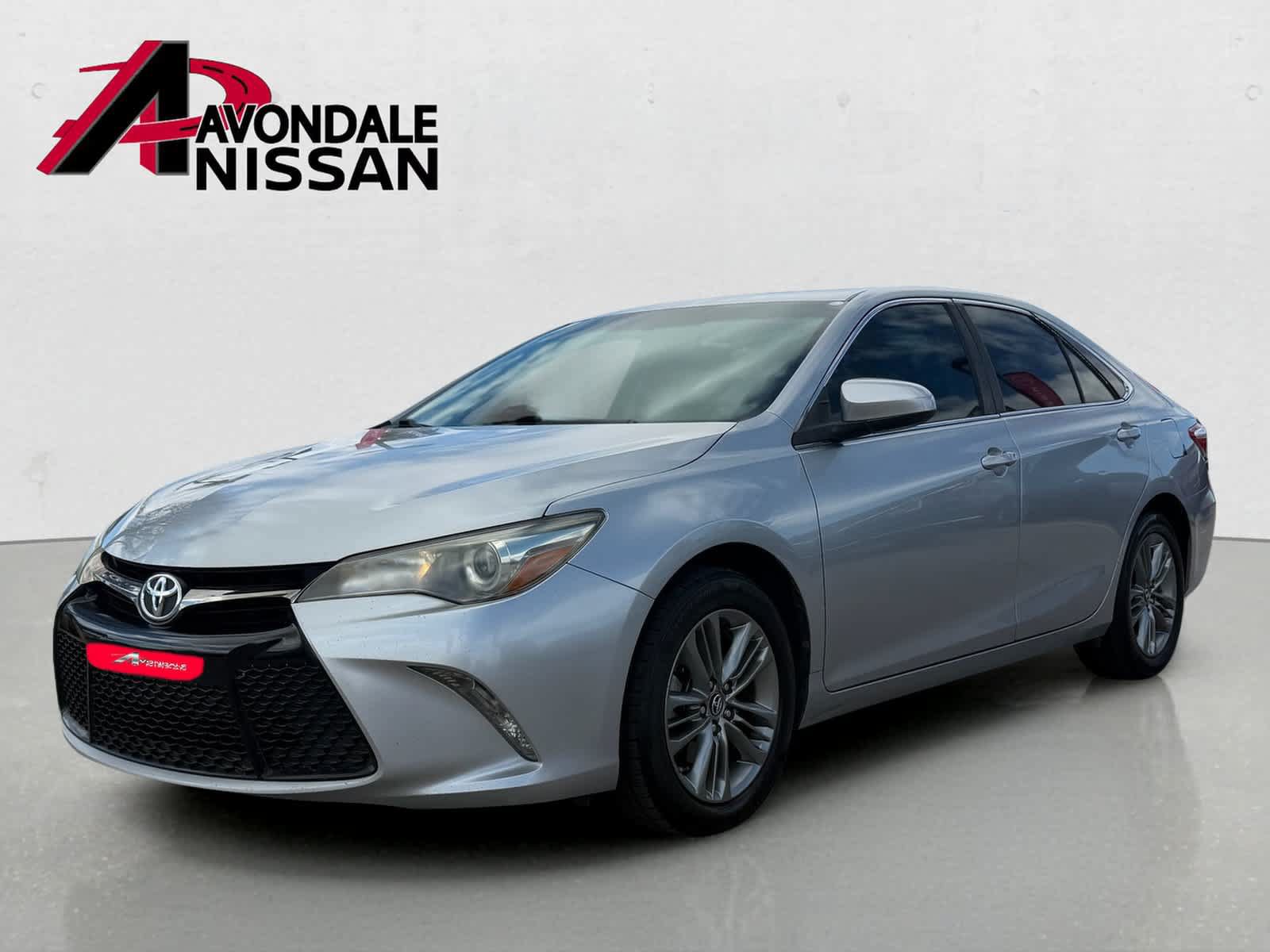 Used 2017 Toyota Camry SE FWD image 2