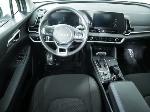 Certified 2025 Kia Sportage LX image 20