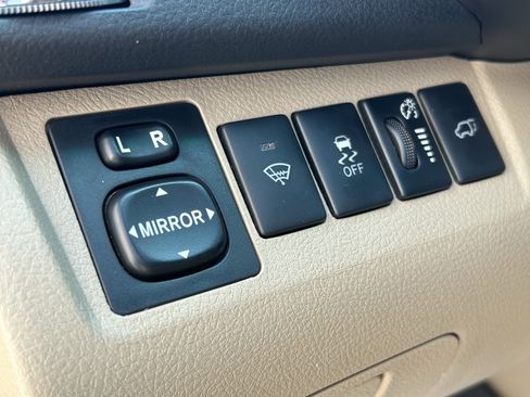 Used 2012 Toyota Highlander SE w/ Tow Pkg AWD/4WD image 15