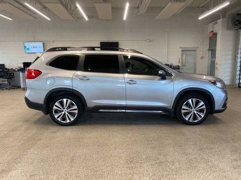 Used 2021 Subaru Ascent Limited w/ Technology Package AWD/4WD image 4