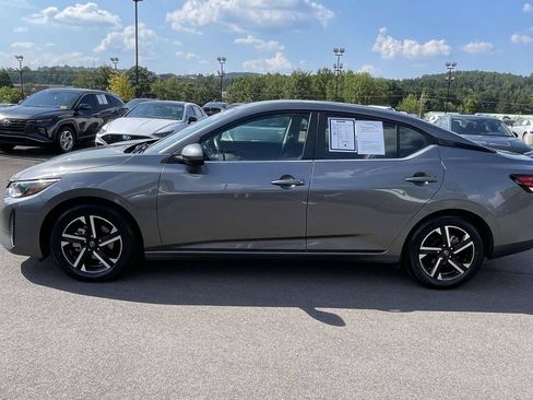 Used 2025 Nissan Sentra SV FWD image 6