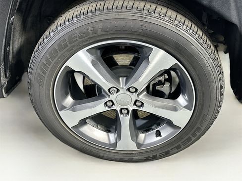 Used 2022 Jeep Grand Cherokee Limited 4xe w/ Luxury Tech Group II AWD/4WD image 11