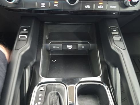 Used 2021 Kia Telluride S AWD/4WD image 23