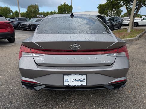 Used 2023 Hyundai Elantra Limited FWD image 6