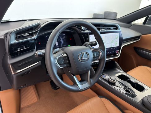 Used 2023 Lexus RZ 450e Premium w/ Technology Package AWD/4WD image 4
