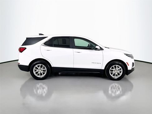 Used 2024 Chevrolet Equinox LT image 10
