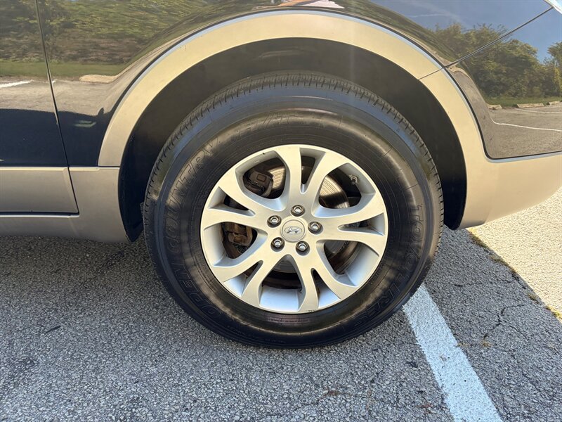 Used 2011 Hyundai Veracruz GLS AWD/4WD image 28