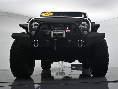 Used 2017 Jeep Wrangler Unlimited Sahara w/ Max Tow Package AWD/4WD image 33