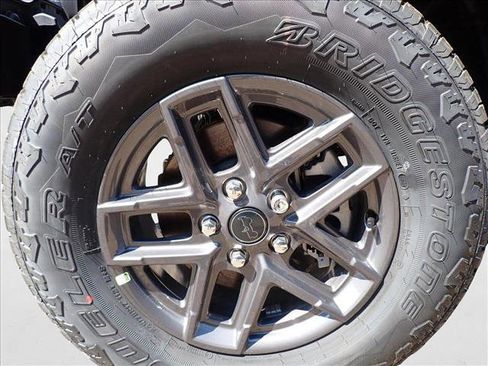 New 2025 Jeep Gladiator Sport image 7