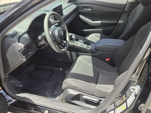 Used 2025 Honda Accord LX image 10