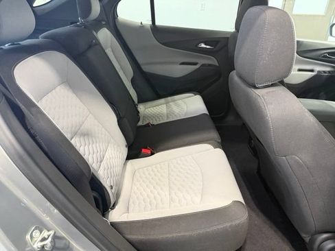 Used 2018 Chevrolet Equinox LT FWD image 24