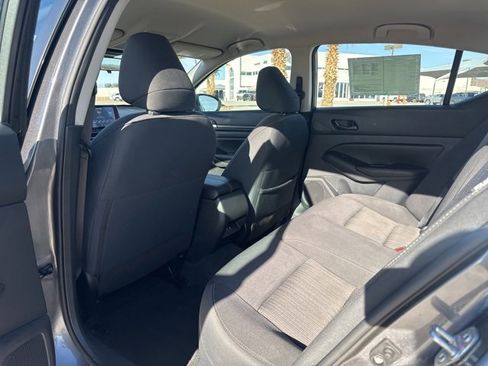 Used 2024 Nissan Altima 2.5 SV image 9