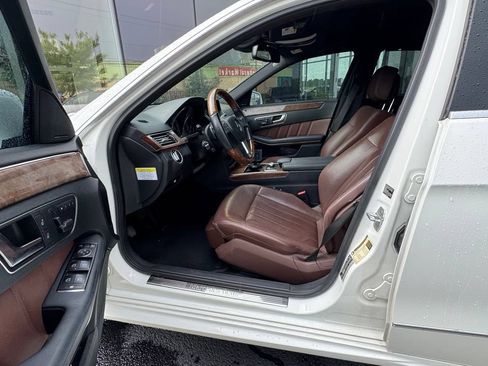 Used 2013 Mercedes-Benz E 350 4MATIC Sedan image 9