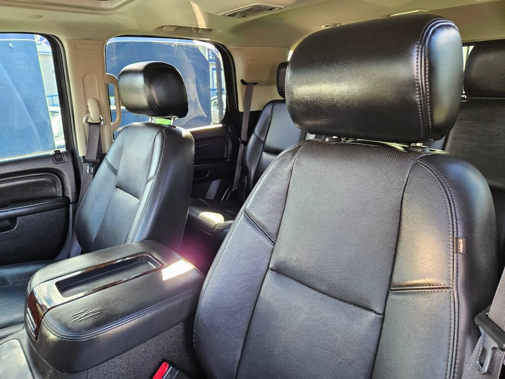 Used 2013 GMC Yukon Denali AWD/4WD image 19