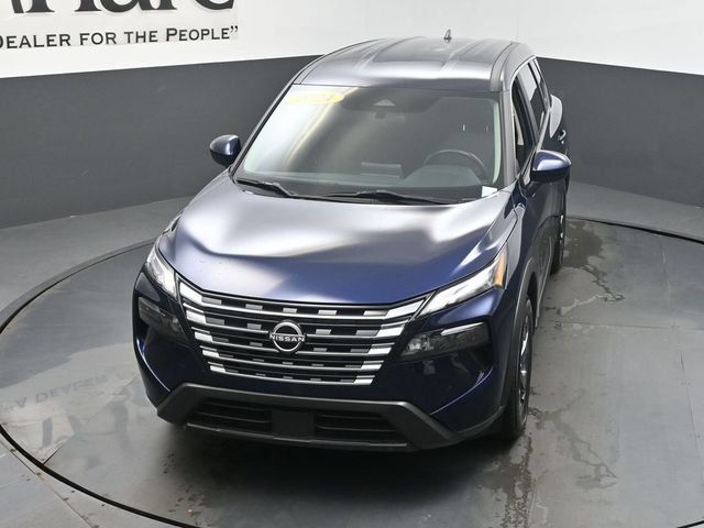 Used 2024 Nissan Rogue SV FWD image 47