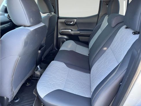 Used 2021 Toyota Tacoma TRD Off-Road w/ Technology Package image 33