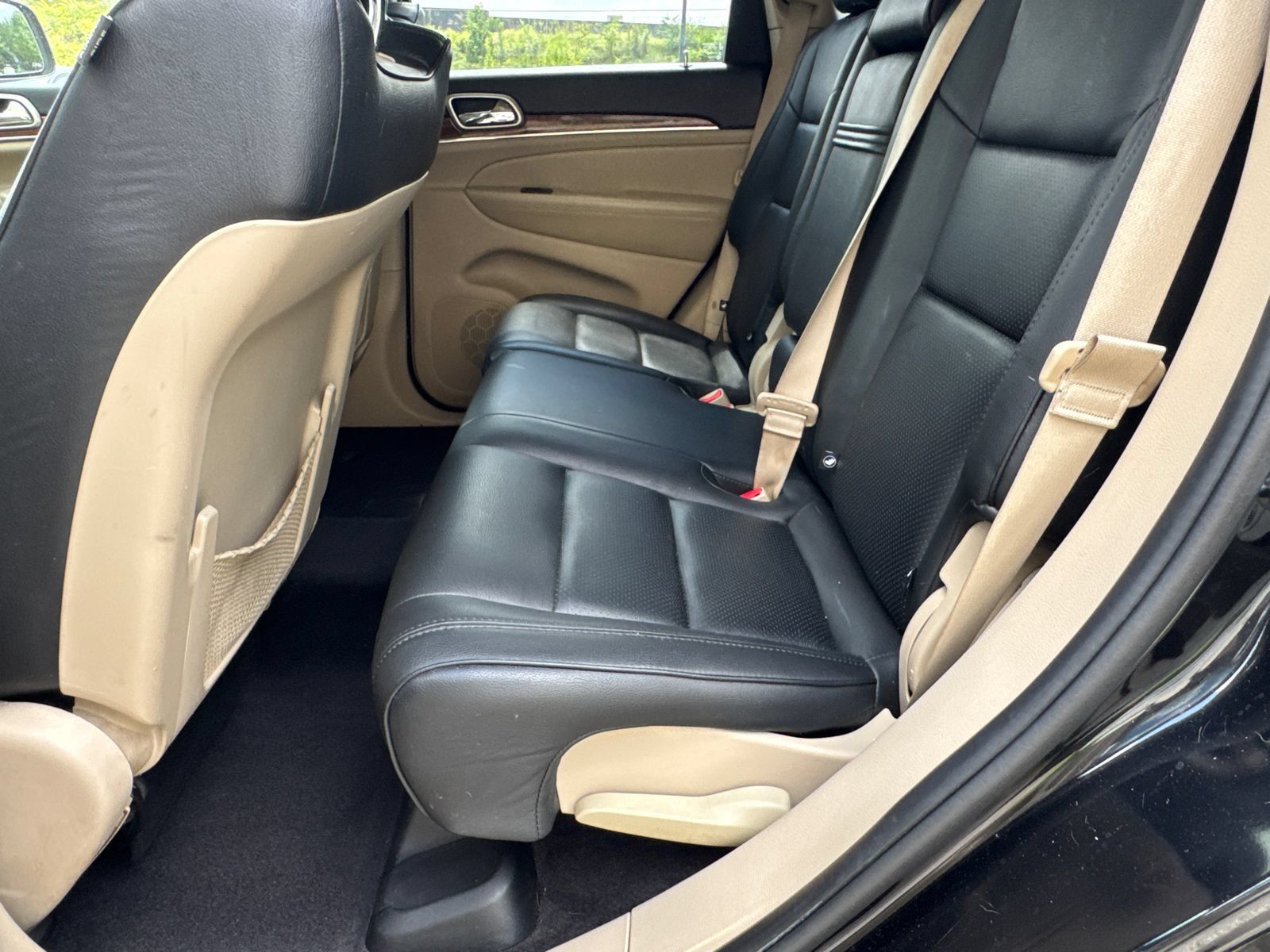 Used 2011 Jeep Grand Cherokee Limited w/ Luxury Group II AWD/4WD image 20