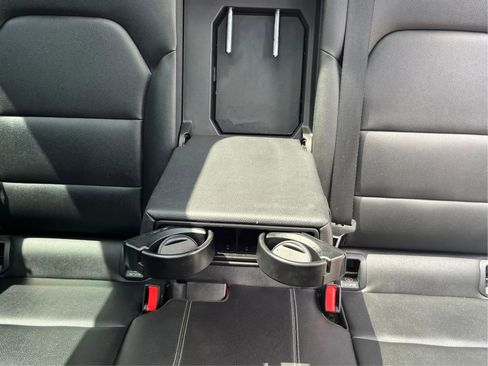 Used 2018 Mercedes-Benz GLA 250 4MATIC w/ Premium Package image 15