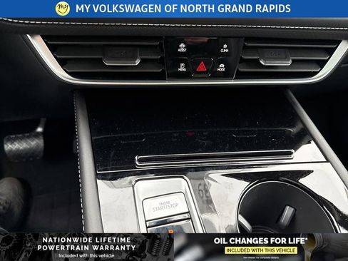 New 2026 Volkswagen Atlas SE image 14