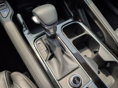 Used 2025 Kia Telluride SX X-Line AWD/4WD image 24