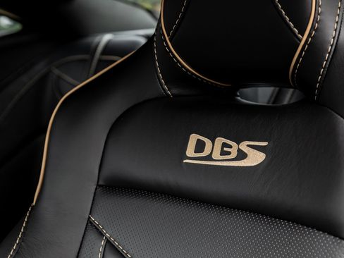 Used 2019 Aston Martin DBS Superleggera RWD image 14