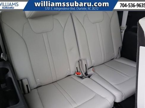 Used 2023 Kia Sorento S w/ Panoramic Sunroof Package image 40