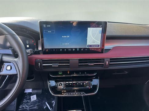 New 2026 Lincoln Corsair Reserve image 14