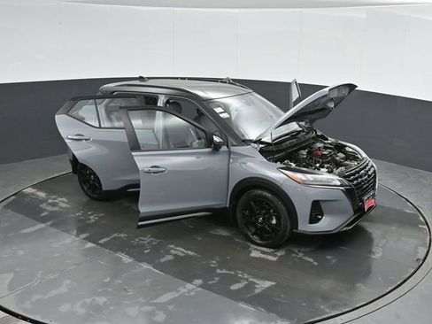 Used 2023 Nissan Kicks SR w/ SR Premium Package image 58