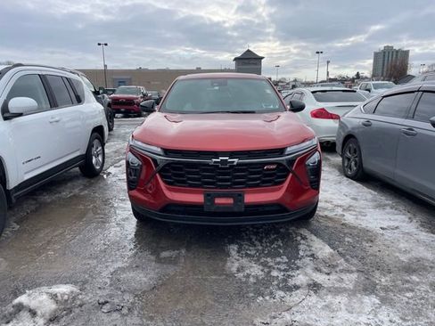 Certified 2024 Chevrolet Trax RS w/ Driver Confidence Package image 2