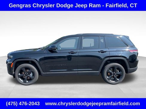 Certified 2023 Jeep Grand Cherokee Altitude AWD/4WD image 4