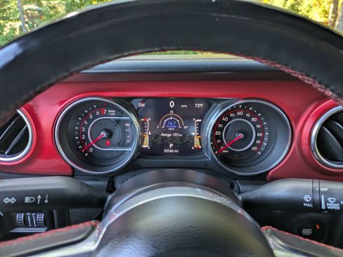 Used 2020 Jeep Gladiator Rubicon image 15