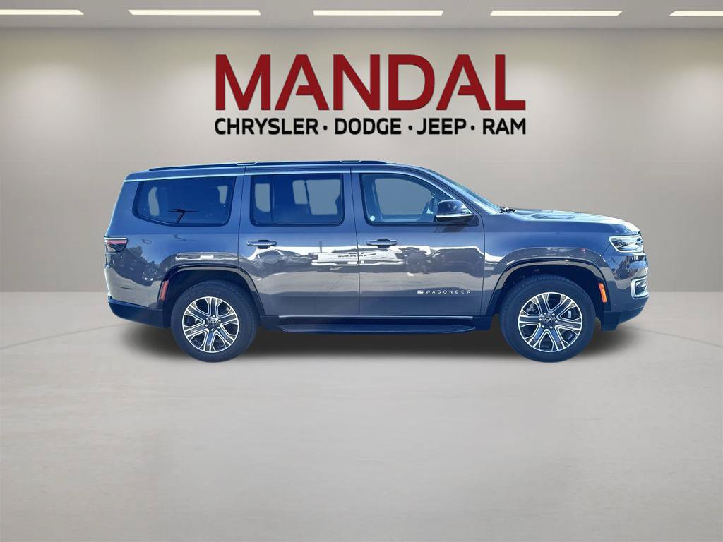 Used 2025 Jeep Wagoneer Series II AWD/4WD image 4